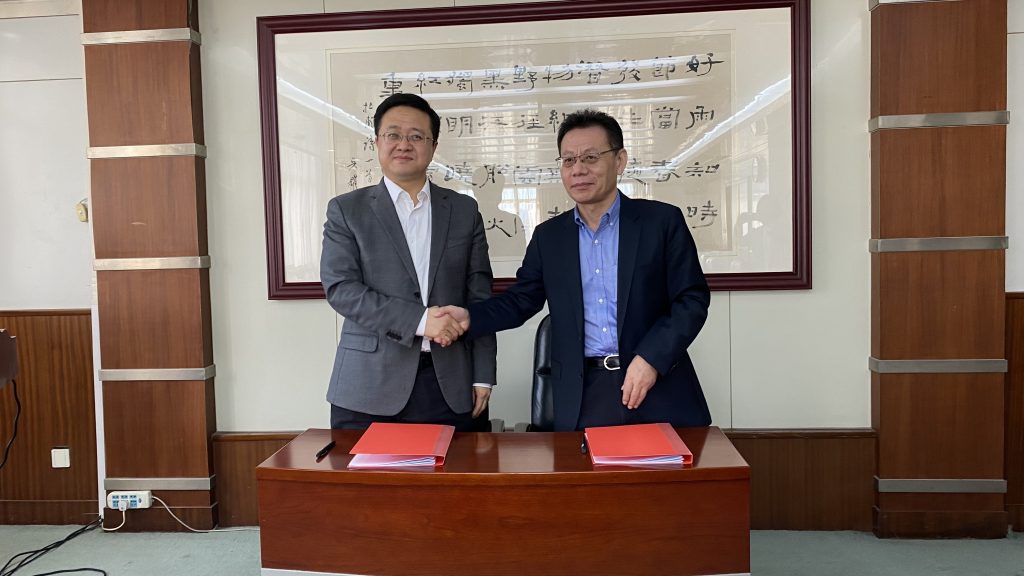 青岛能源所赴济南大学交流 青岛能源所赴济南大学交流
